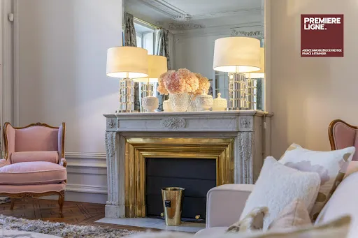 Appartement 6 pièces 242 m²
