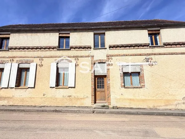Maison rurale 6 pièces avec dépendance et cave voûtée - Terrain clos de 491 m²