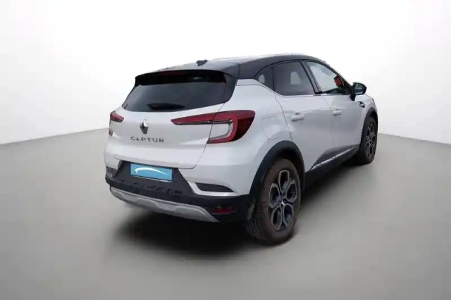 Renault Captur mild hybrid 140 — photo 27