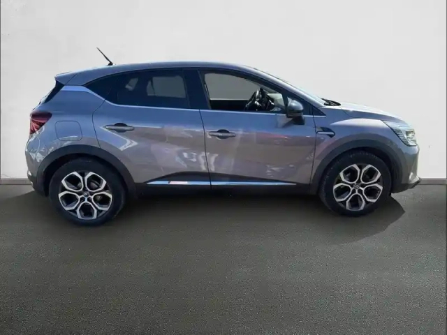 Renault Captur blue dci 115 edc — photo 4