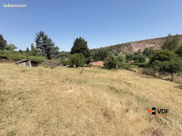 Terrain 1300 m² Villerest