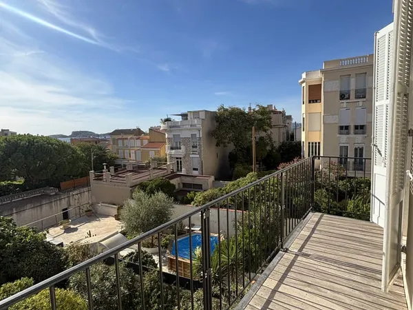 Appartement 101 m2 T3 - Malmousque/Corniche Kennedy