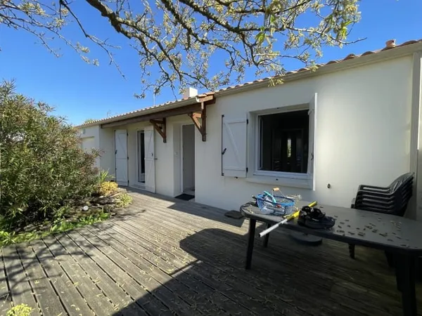 MAISON - 3 CHAMBRES et STUDIO à deux pas de la plage