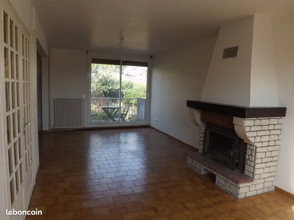 Maison à louer en ville