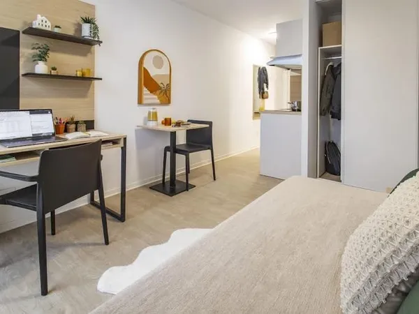 Studio 1 pièce 19 m²