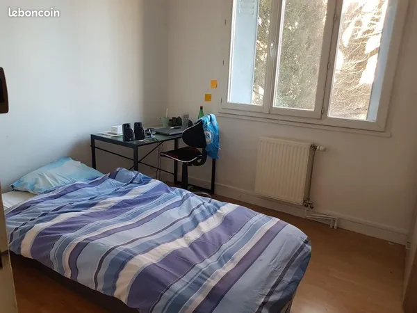 Loue chambre proche campus