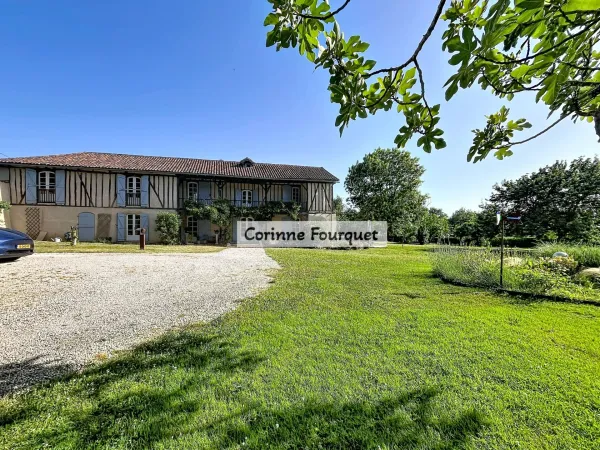 Maison 7 pièces 230 m²