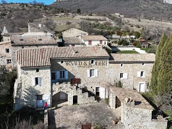 Maison en pierre