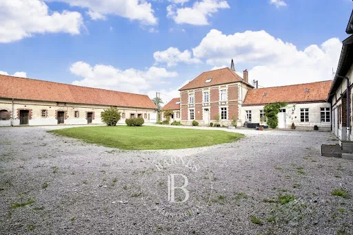 Ferme 10 pièces 250 m²