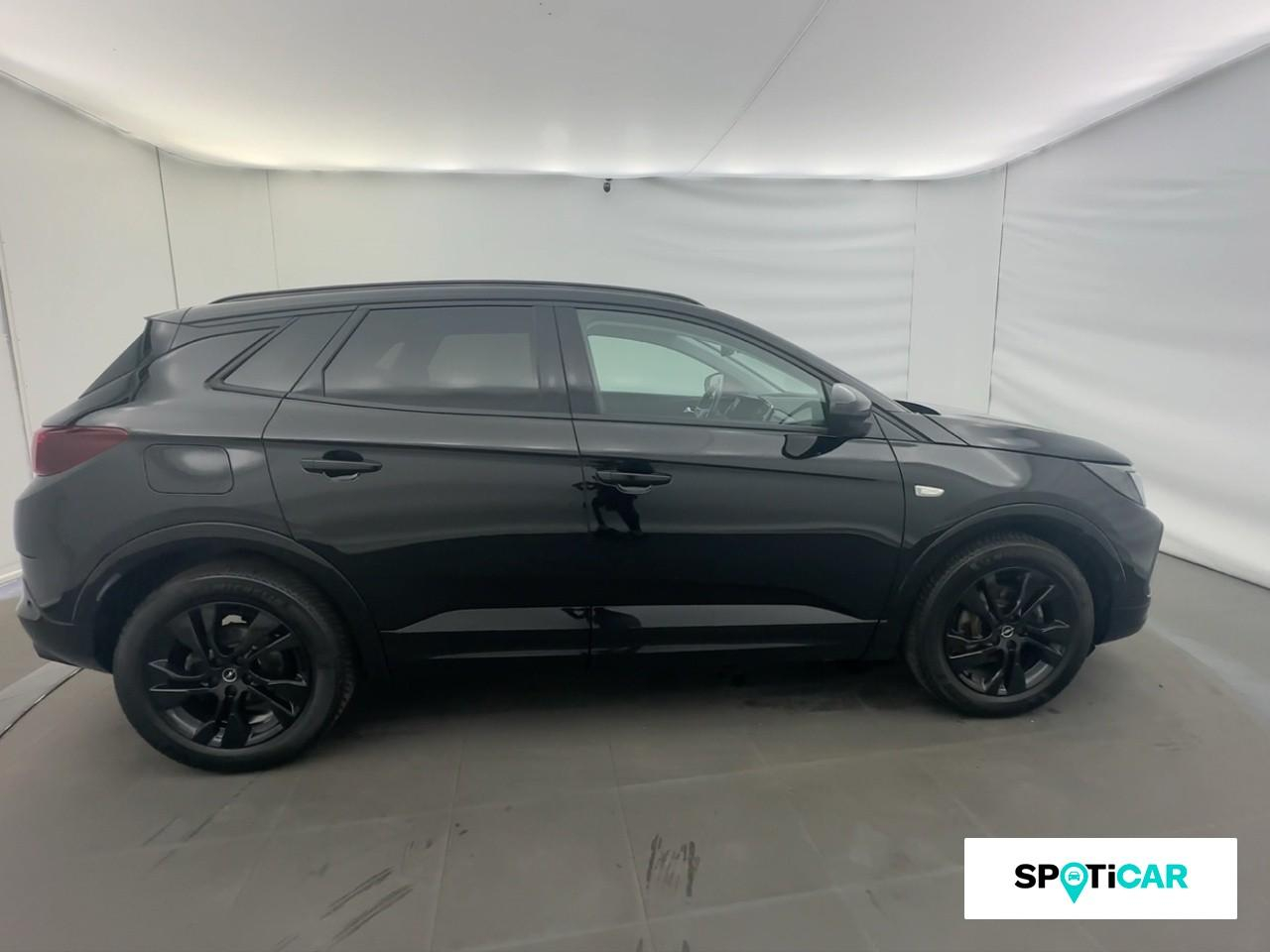 Opel Grandland 1.2 turbo 130ch gs line — photo 4