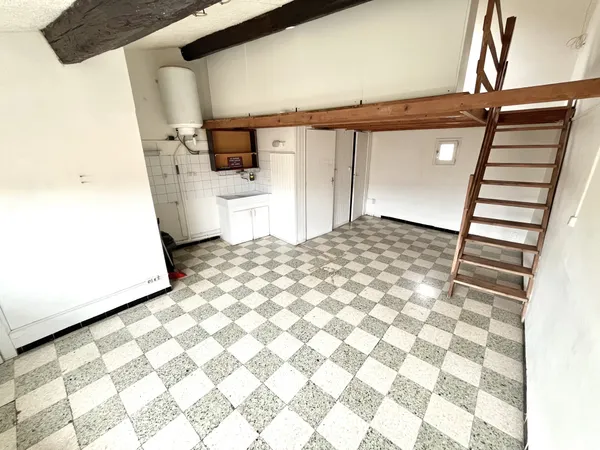 T1 avec mezzanine en plein centre d'Agde
