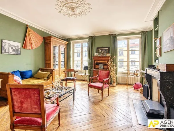 Appartement 6 pièces 140 m²