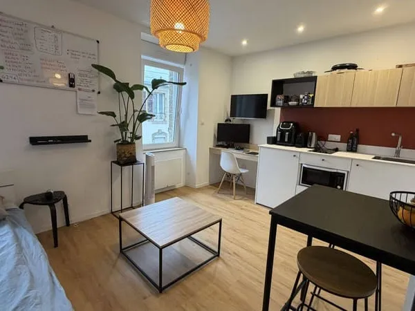 Studio 1 pièce 20 m²