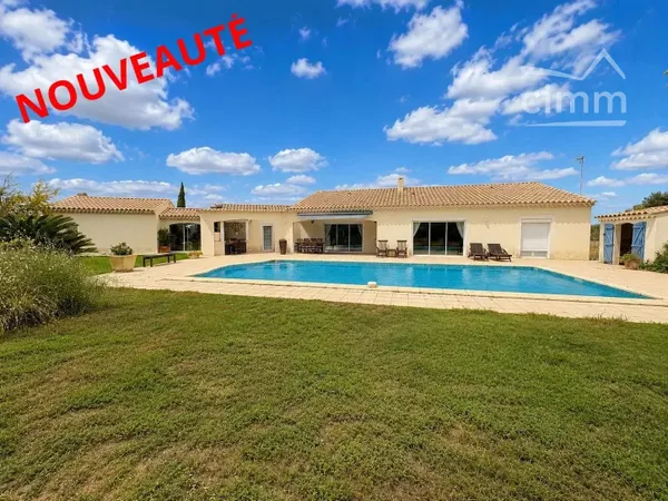 Propriété de plain-pied de 179 m² avec piscine – 2,3 hectares de terrain
