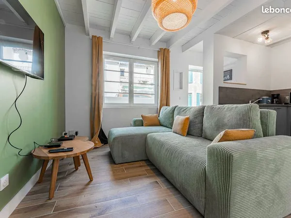 Appartement à l'année meublé sur Ste Marie de Ré charges comprises