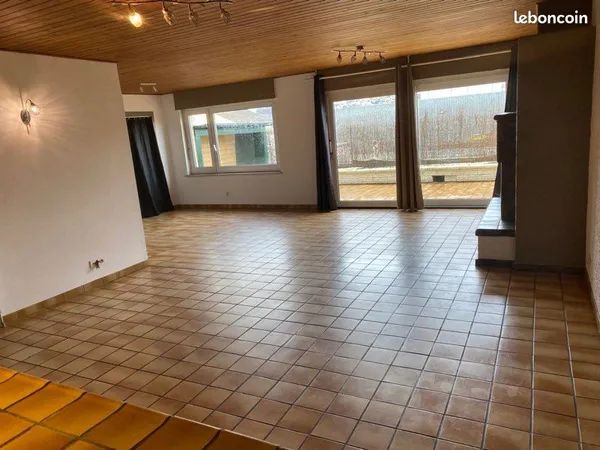 Apparemment 3 chambres