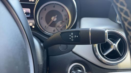 Mercedes Classe GLA 180 CDi 109 7G-DCT - Sensation – 2016 – 152947 km – Diesel – Boîte Automatique — photo 9