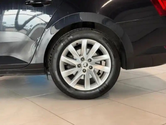 Skoda Superb combi 2.0 tdi 150ch scr business dsg7 — photo 10