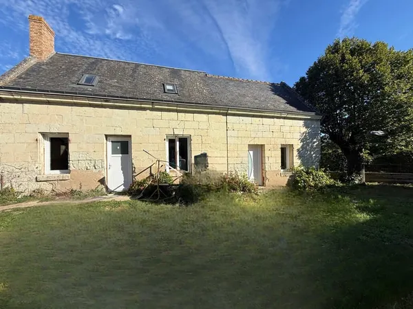 Maison ancienne meublée rénovée - Bréhémont (37130)