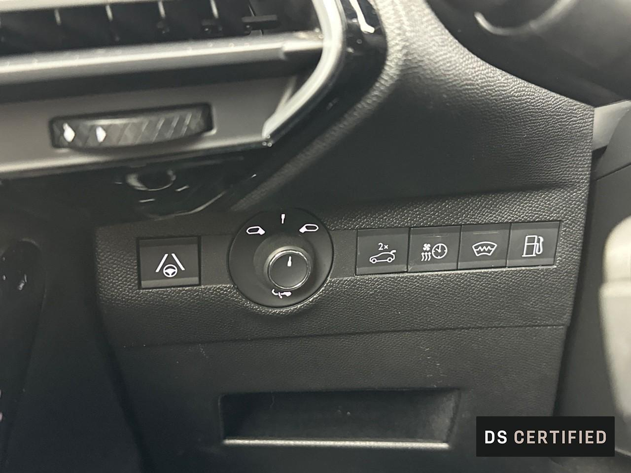 Ds Ds 7 crossback hybride rechargeable e-tense 360 eat8 4x4 la premi — photo 17