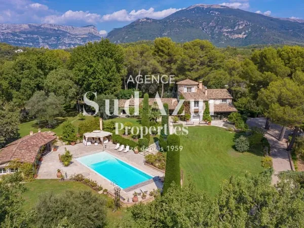 Domaine Privé d'Exception sur la Côte d'Azur