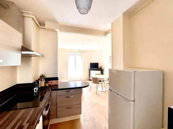 HYPER-CENTRE ? IMMEUBLE MIXTE À FORT POTENTIEL 120 000 €