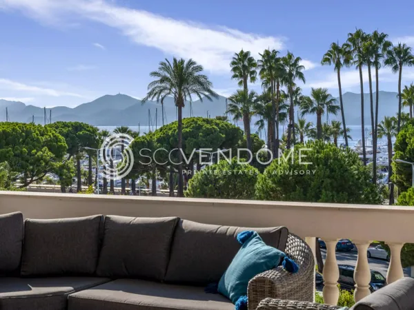 CANNES CROISETTE APPARTEMENT RENOVE 3 CHAMBRES 110M² VUE MER A