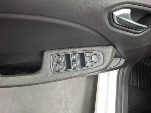 Renault Clio blue dci 100 — photo 27