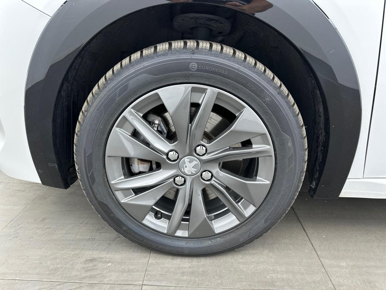 Peugeot 208 electrique 50 kwh 136ch style — photo 14