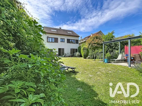 Maison 8 pièces 176 m²