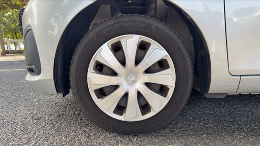 Peugeot 108 1.0 VTi 72 - Active – 2019 – 52682 km – Essence – Boîte Manuelle — photo 9