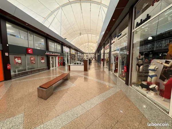 Local commercial 90 m²