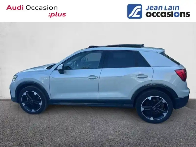 Audi Q2 35 tfsi 150 s tronic 7 — photo 8