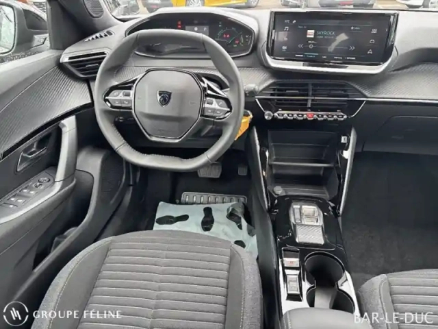 Peugeot 2008 e- 136ch active — photo 8