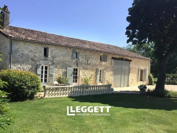 Maison 8 pièces 240 m²
