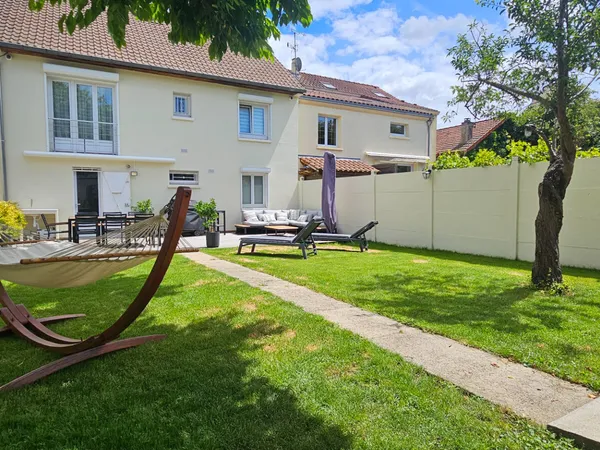 EXCLUSIVITÉ ORLY LIMITE THIAIS - MAISON DE 6 PIECES - 4 CHAMBRES - AVEC DEPENDANCE