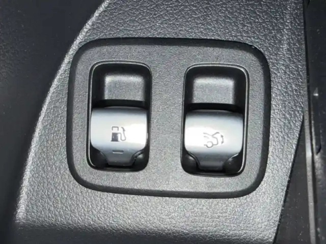 Mercedes Glc 400 e  hybrid eq 4matic am — photo 39