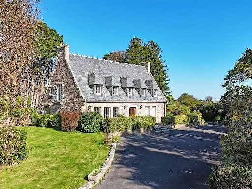 Maison 13 pièces 210 m²