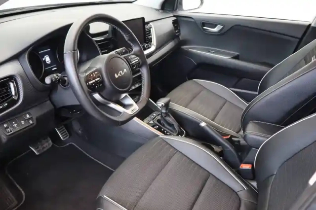Kia Stonic 1.0 t-gdi 100 ch dct7 — photo 45