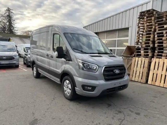 Ford Transit 2t fg t350 l2h2 2.0 ecoblue 130ch bva8 limited — photo 3