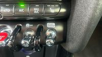 Mini Mini Cooper 136ch Edition Premium Plus BVA7 — photo 31