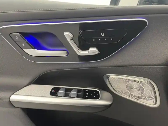 Mercedes Glc 300 e 9g-tronic 4matic — photo 57