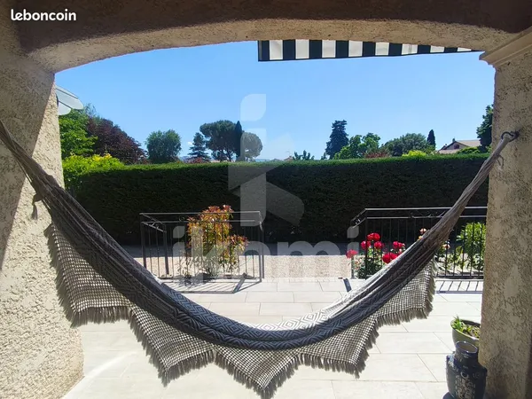 Propriété 5 pièces 104 m²