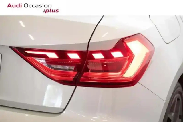 Audi A1 35 tfsi 150 ch s tronic 7 s line plus — photo 4