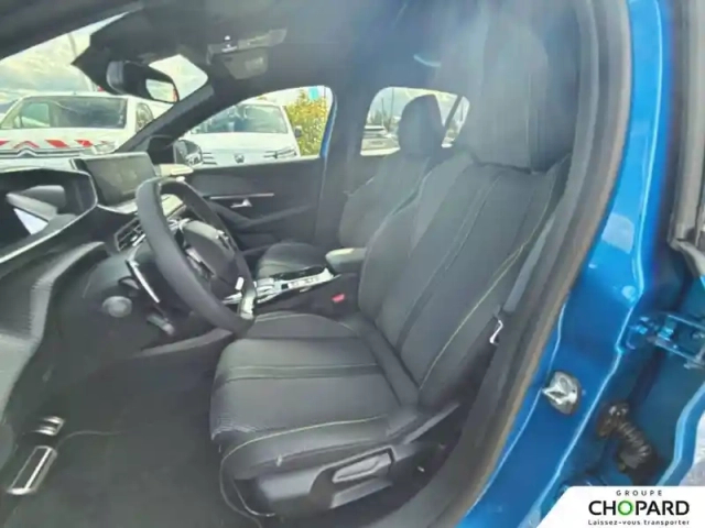 Peugeot 208 hybrid 110 e-dcs6 — photo 11