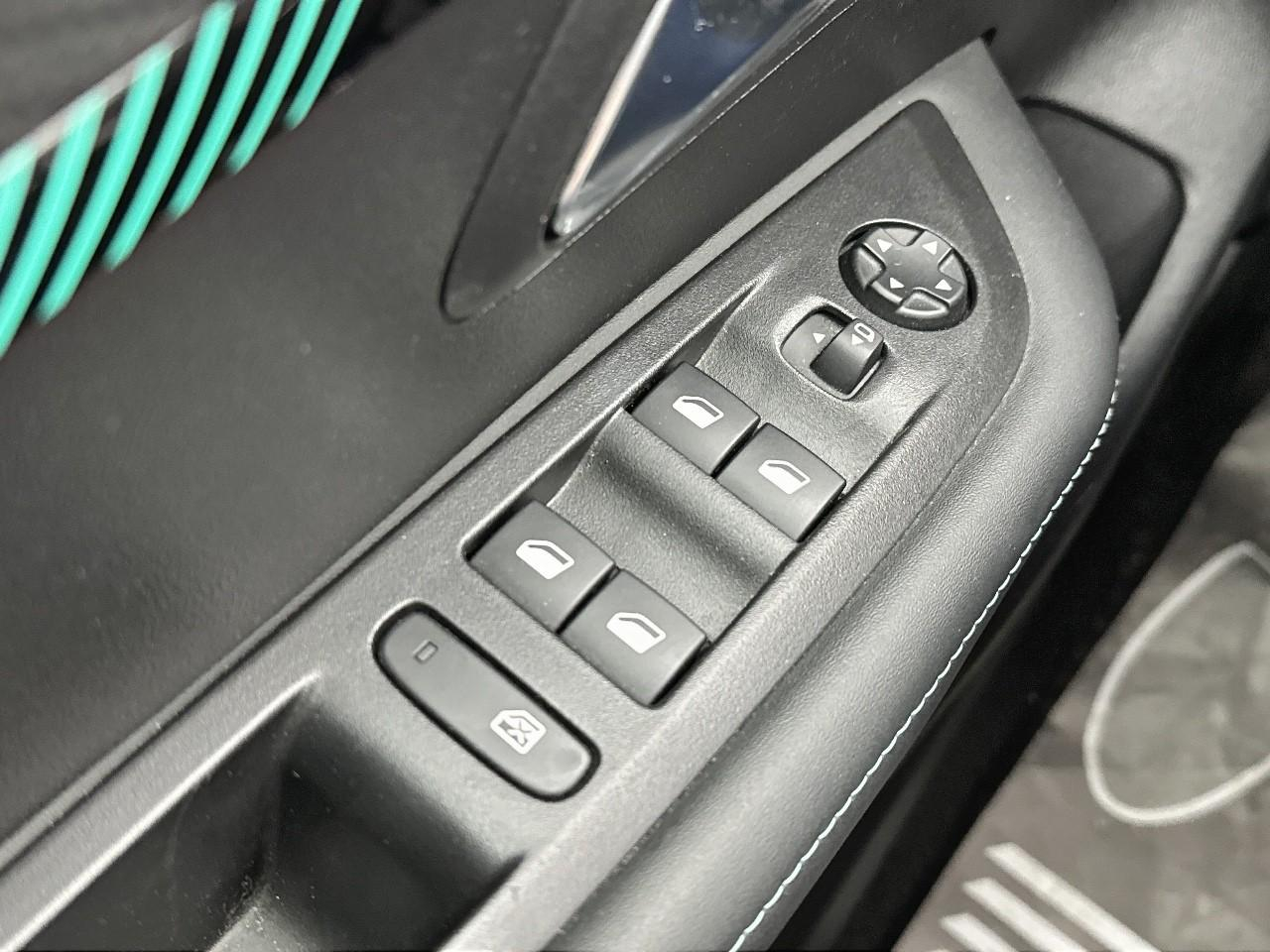 Peugeot 208 puretech 100 s&s bvm6 allure — photo 15