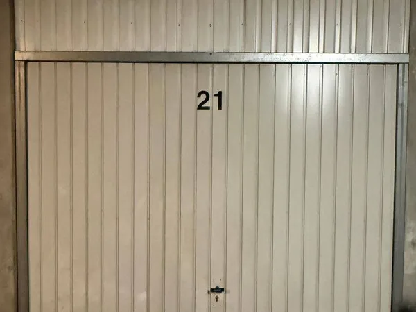 Parking 13 m²