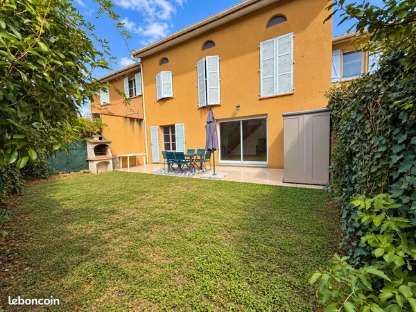 Maison T4 - 90 m² - 3 chambres - Jardin et garage - Saint-Jean