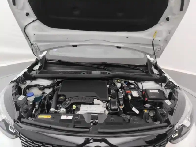 Peugeot 2008 puretech 130 s&amp;s bvm6 allure pack — photo 7