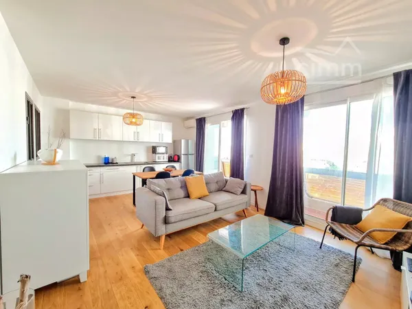 LOCATION MEUBLEE A L'ANNEE - CANET EN ROUSSILON 66140 - APPARTEMENT 2 PIECES - 3EME ETAGE AVEC ASCEN
